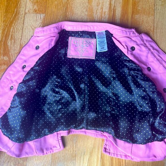 24 month baby girl pink faux leather jacket by Guess - Picture 4 of 7
